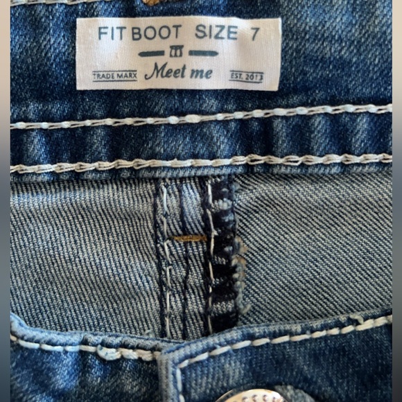 Size 7 “Meet Me” jeans - Picture 4 of 6